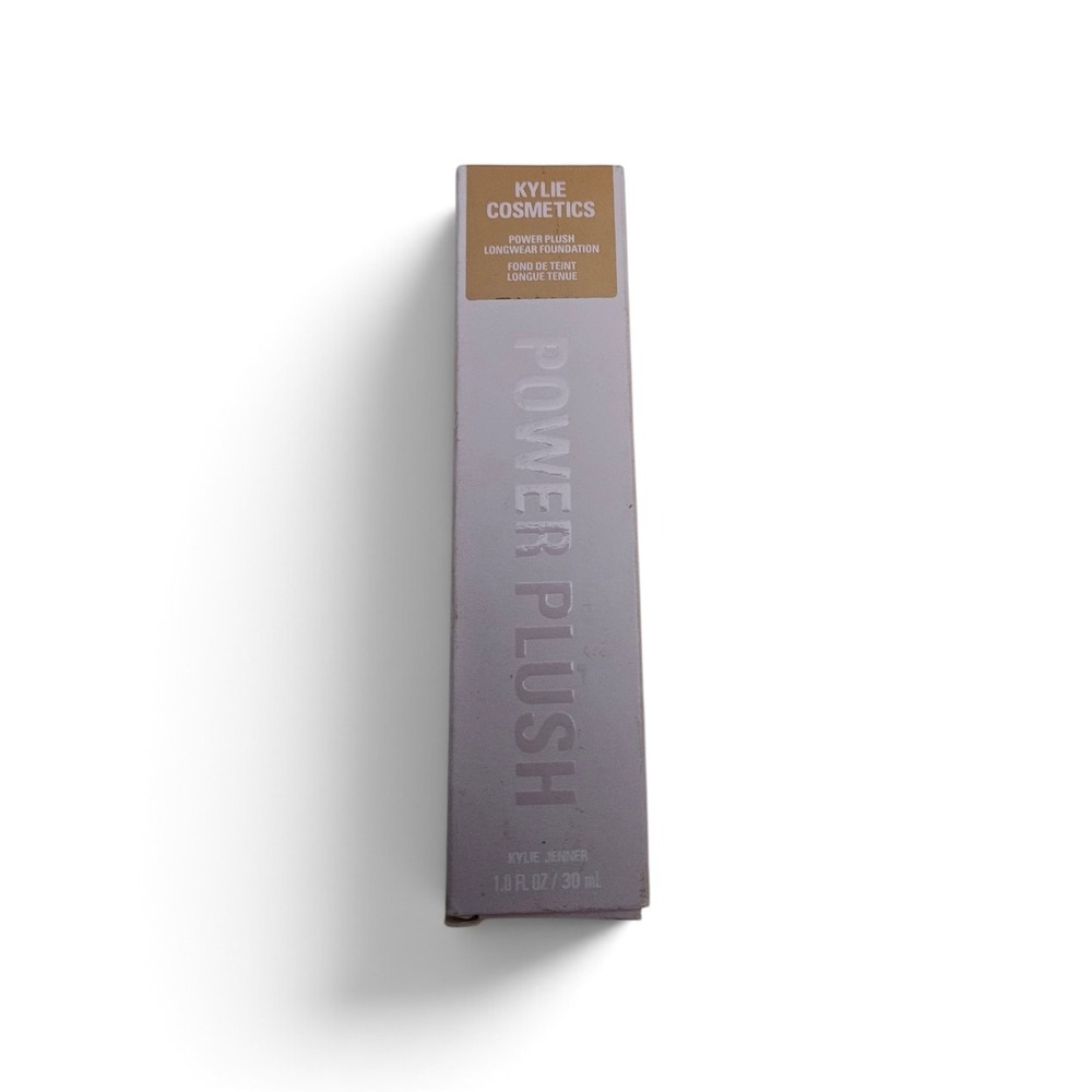 Kylie Cosmetics Power Plush Longwear Foundation 5.5W 1.0 fl oz 30 mL New in Box